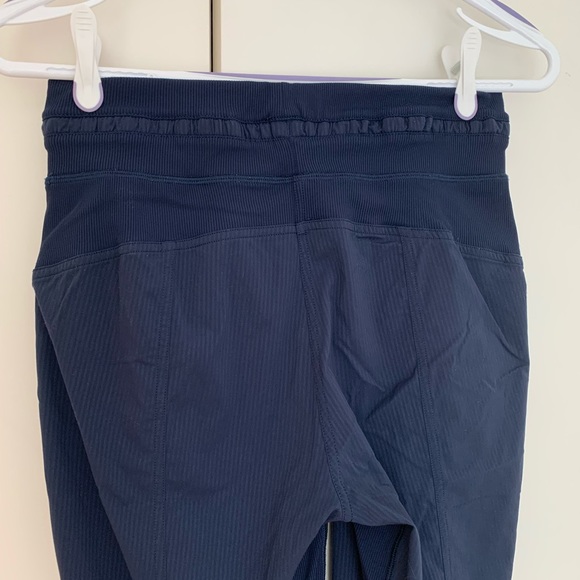 Lululemon Dance Studio crop 25” - Picture 7 of 9